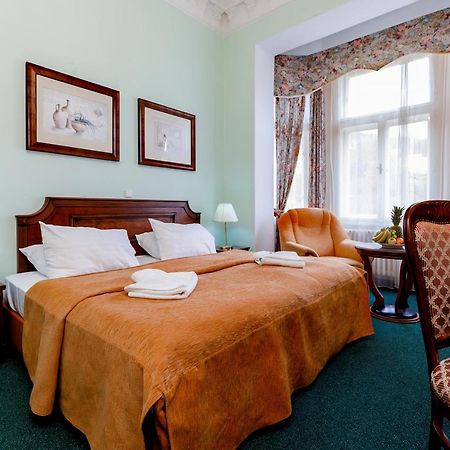 Hotel Ester Karlovy Vary Dış mekan fotoğraf