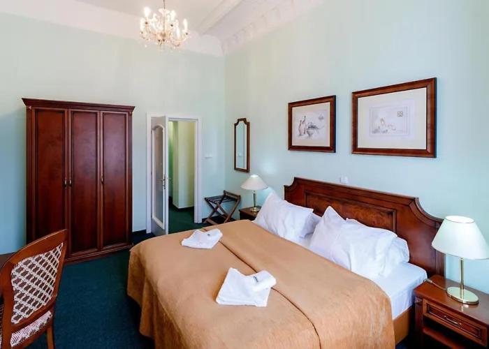 Hotel Ester Karlovy Vary Dış mekan fotoğraf