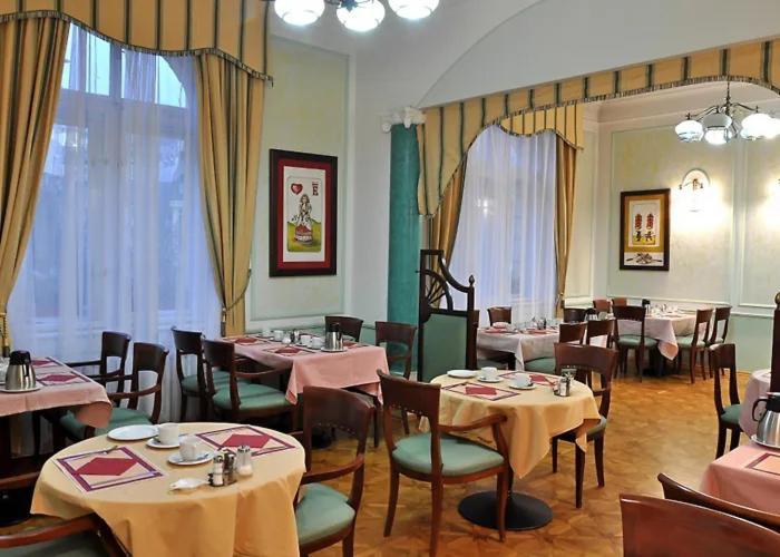 Hotel Ester Karlovy Vary Dış mekan fotoğraf