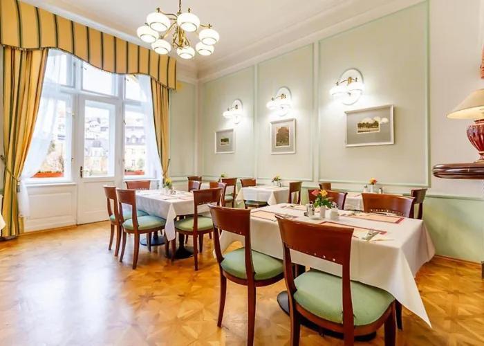 Hotel Ester Karlovy Vary Dış mekan fotoğraf