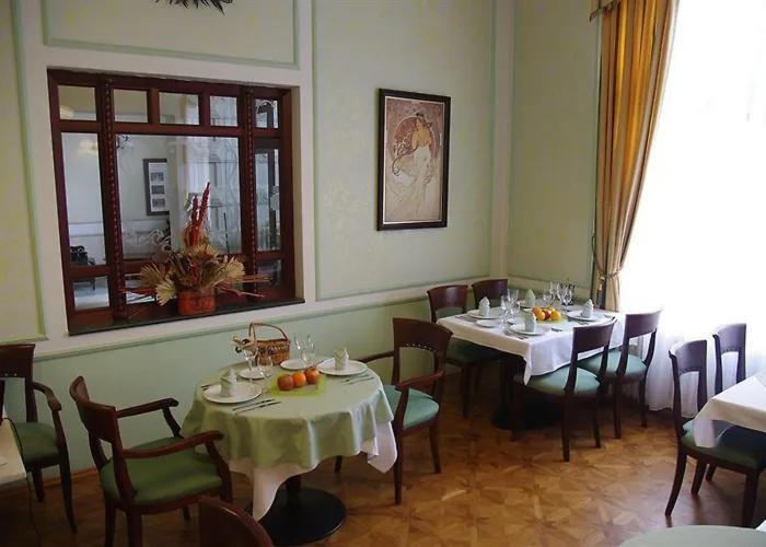 Hotel Ester Karlovy Vary Dış mekan fotoğraf