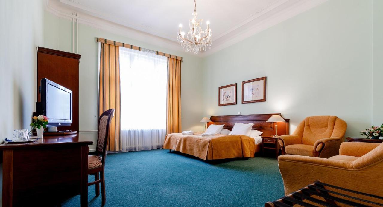 Hotel Ester Karlovy Vary Dış mekan fotoğraf