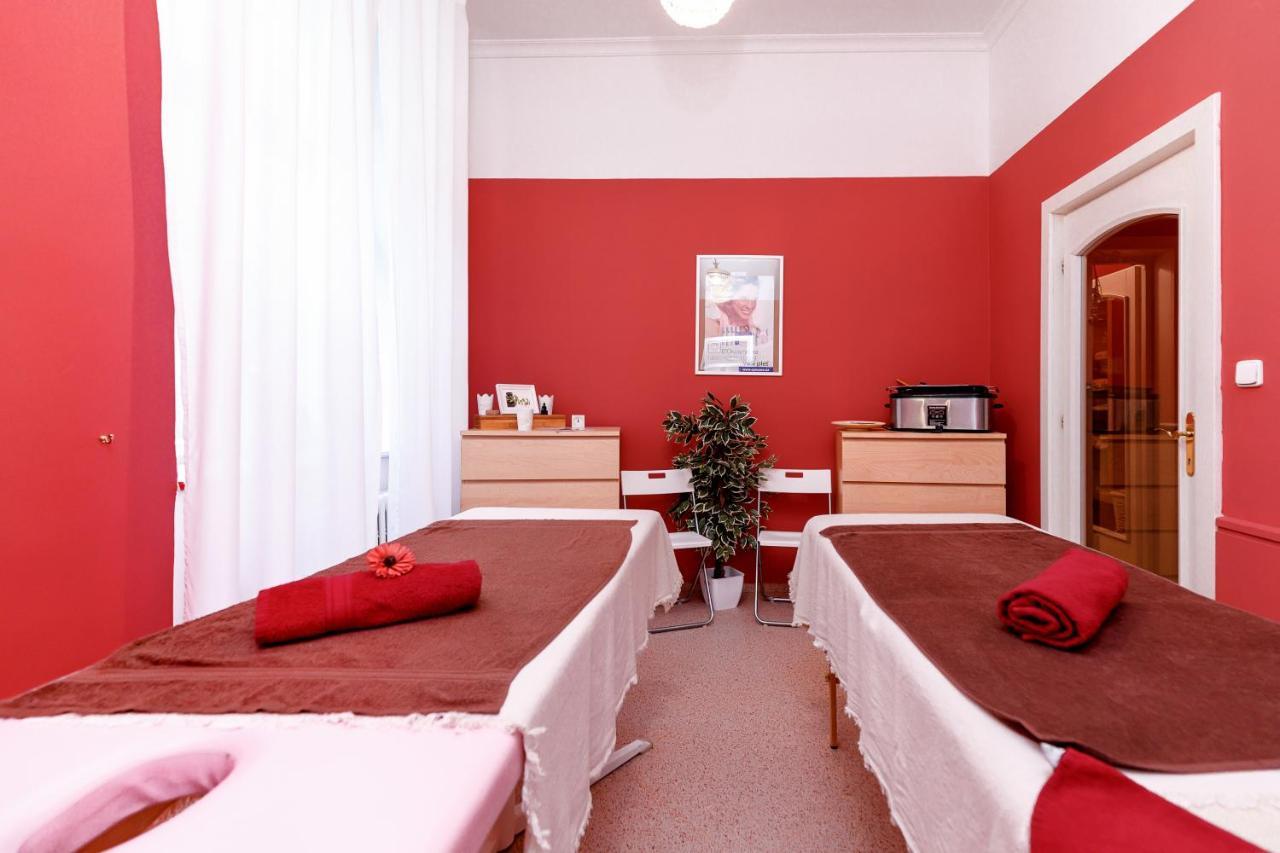 Hotel Ester Karlovy Vary Dış mekan fotoğraf
