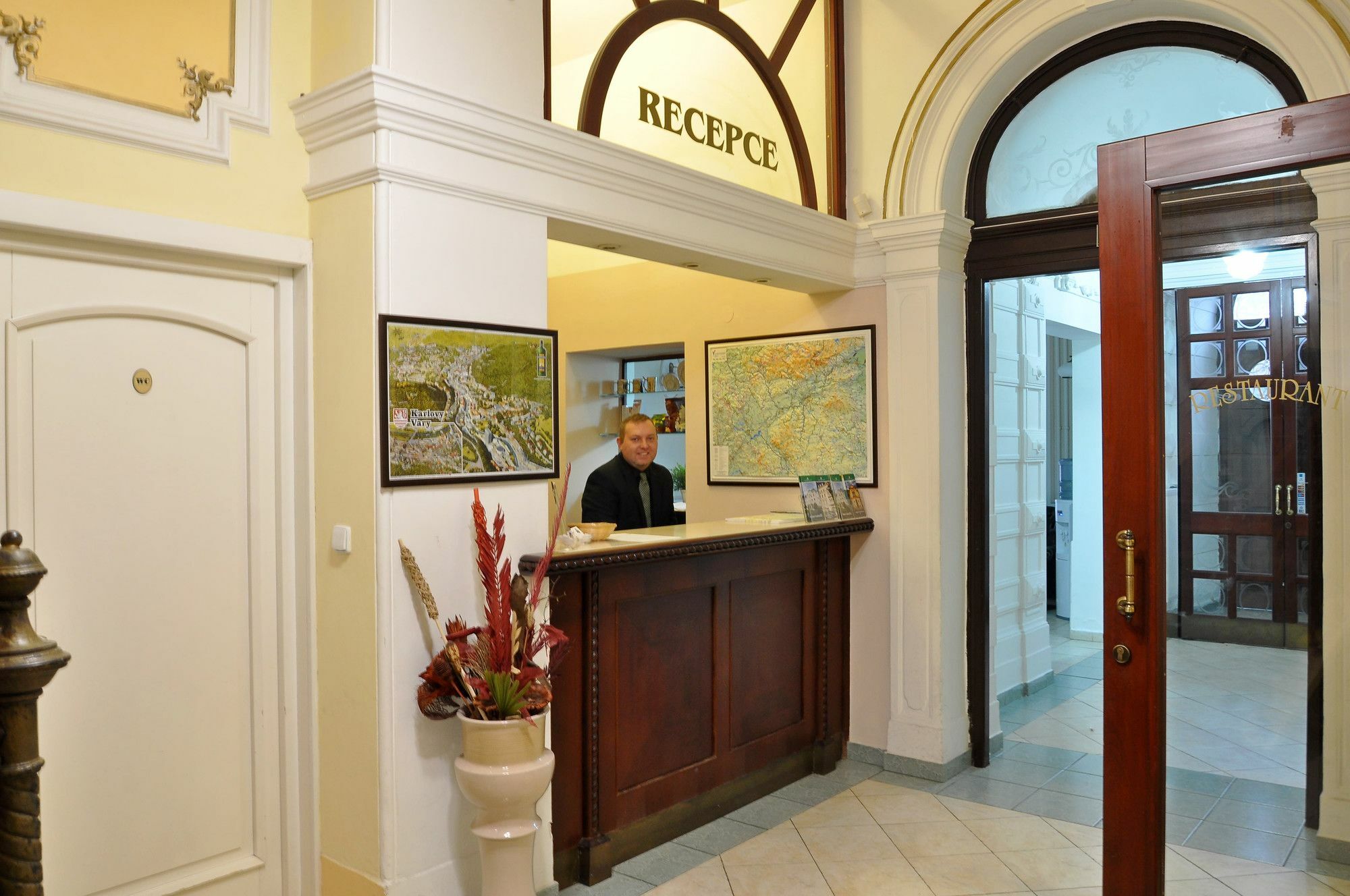 Hotel Ester Karlovy Vary Dış mekan fotoğraf